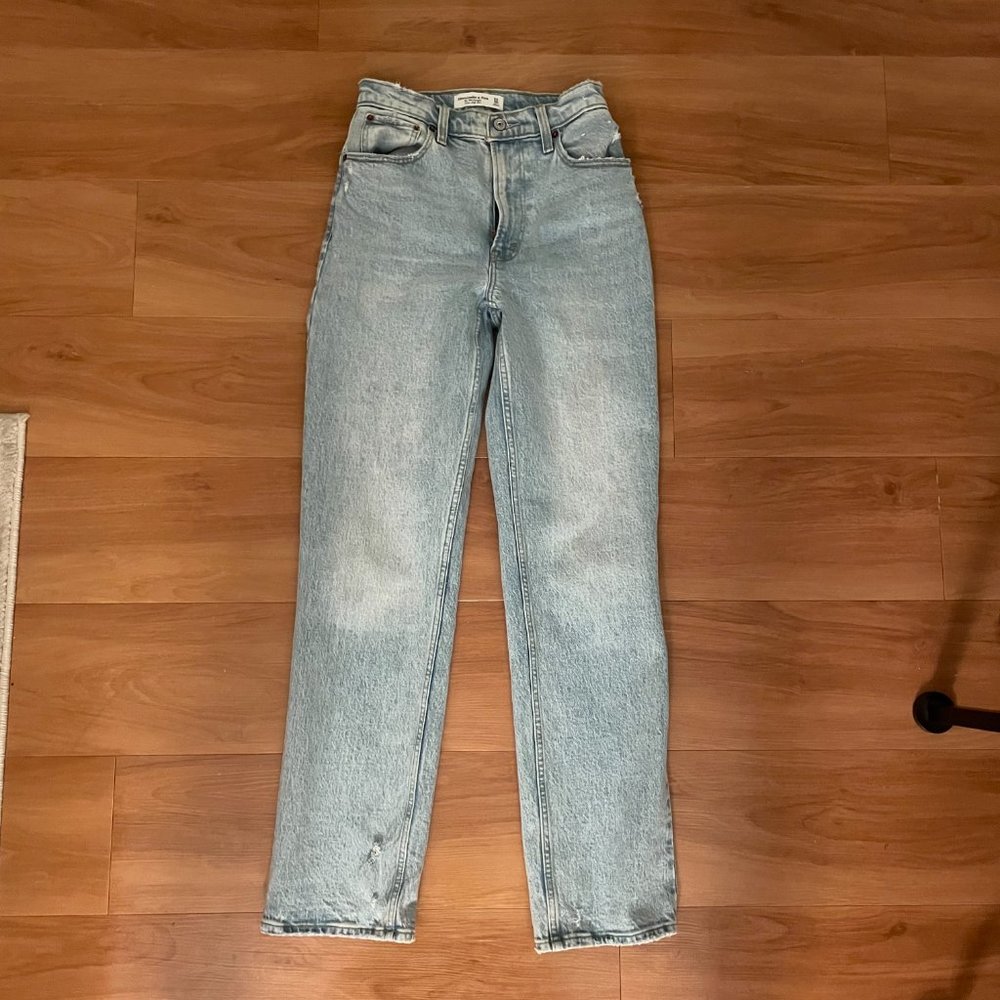 Abercrombie & Fitch 90's Straight Ultra High Rise